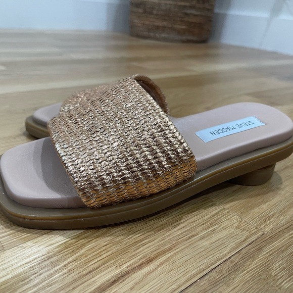 Steve Madden women’s sandals / size 8 - Picture 2 of 4
